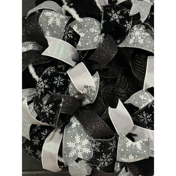 Winter Christmas Wreath, Black and Silver 22 Inch Deco mesh - Picture 6 of 6
